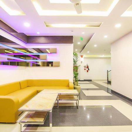 Hotel Moments Lucknow Exterior foto