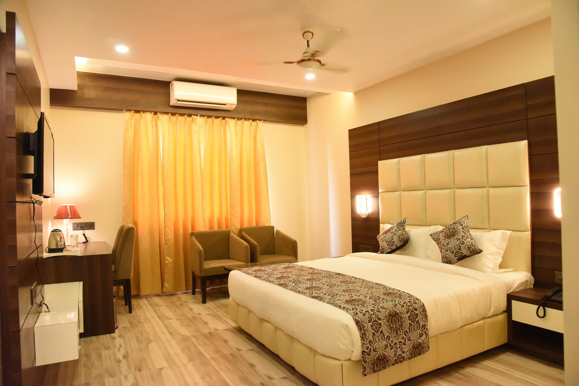 Hotel Moments Lucknow Exterior foto